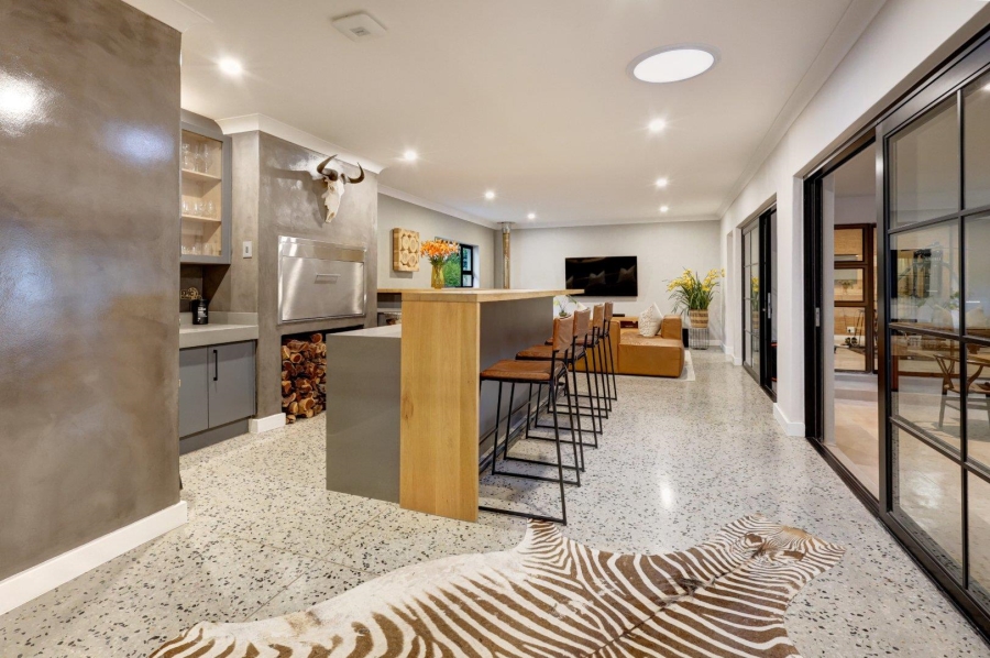 6 Bedroom Property for Sale in Welgemoed Western Cape